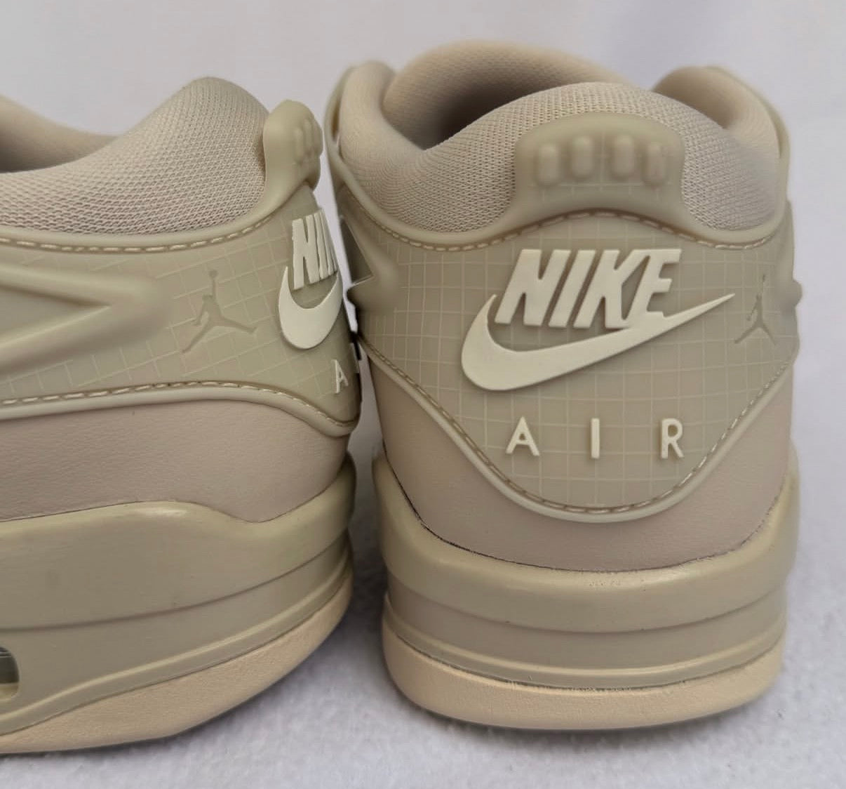 Jordan 4 RM WMNS